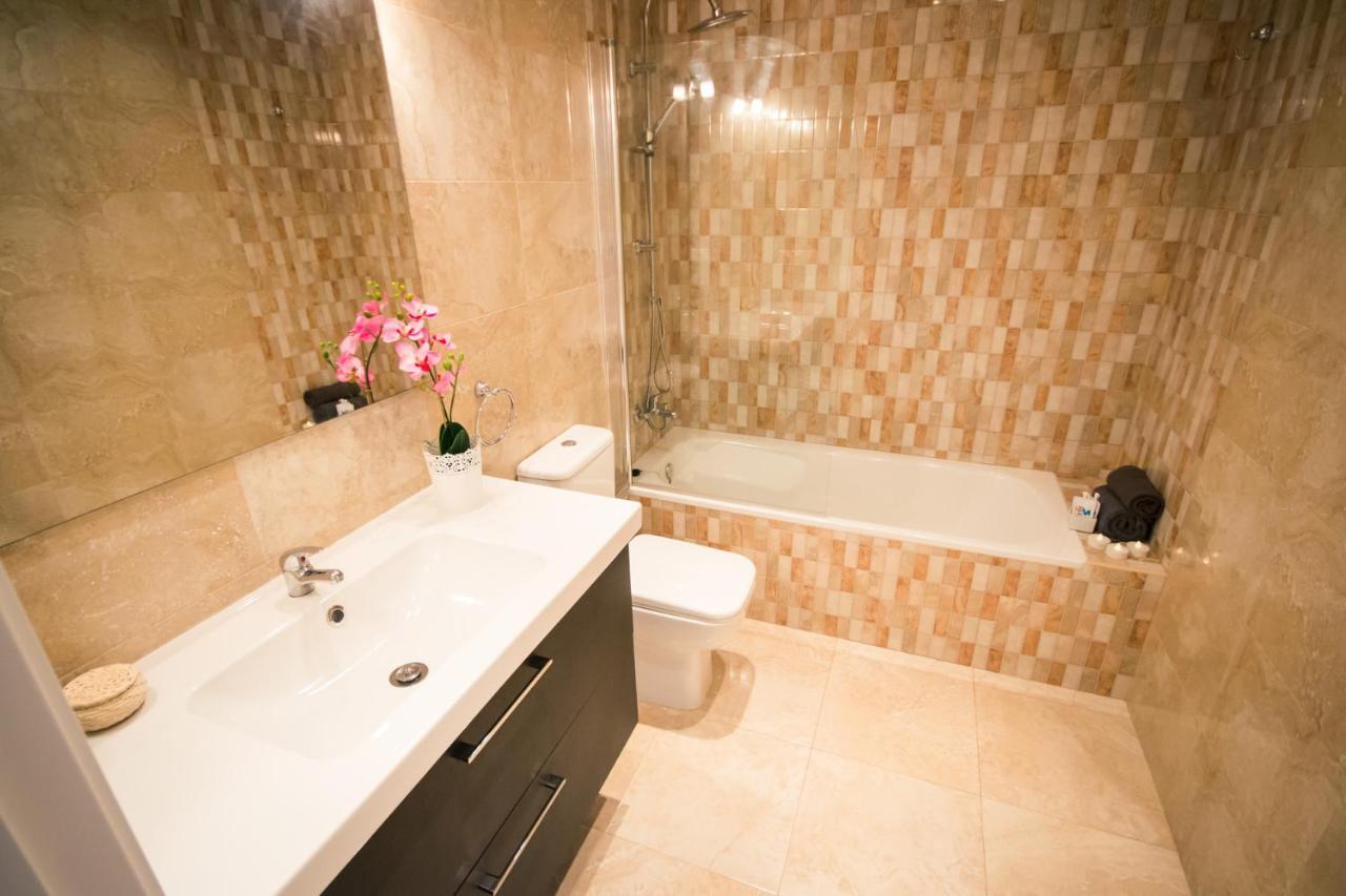 Holidays2malaga Heredia 3 Bedroom Opposite Port *
