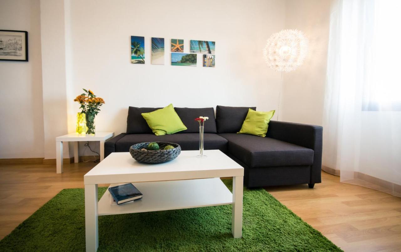 Holidays2malaga Heredia 3 Bedroom Opposite Port *