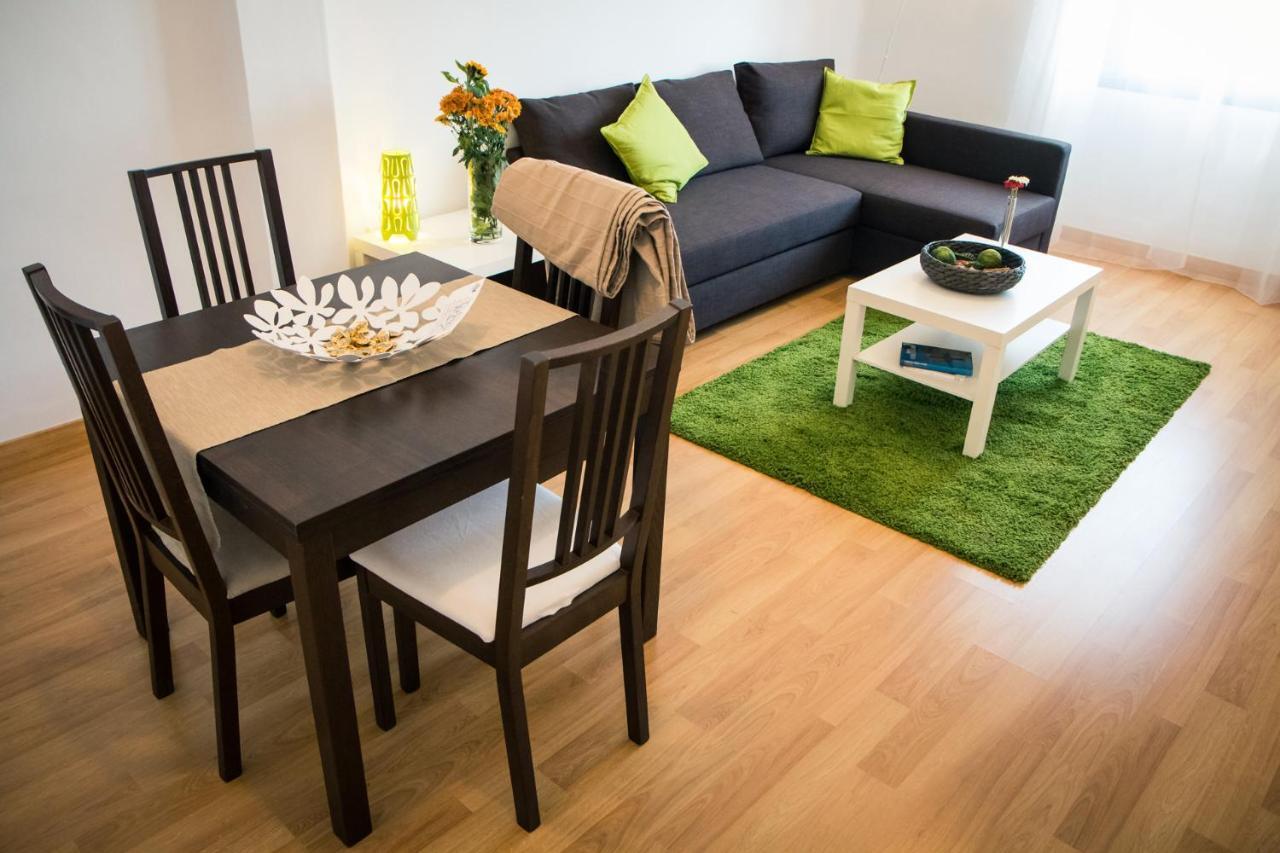 Holidays2malaga Heredia 3 Bedroom Opposite Port Apartment Malaga